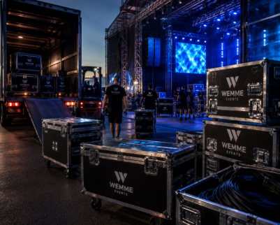 Tour-Logistik und Eventaufbau mit eigenem Fuhrpark von WEMME Events